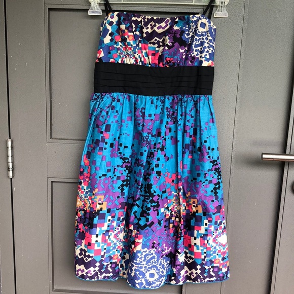 Colorful dress - Picture 2 of 5